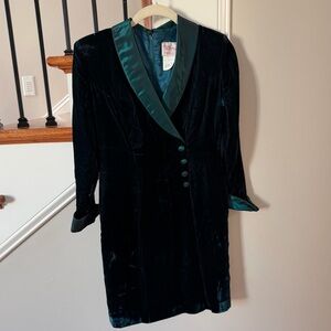 Vintage 80's Lanz Petites Green Velvet w/ Lapel Trim Size 4